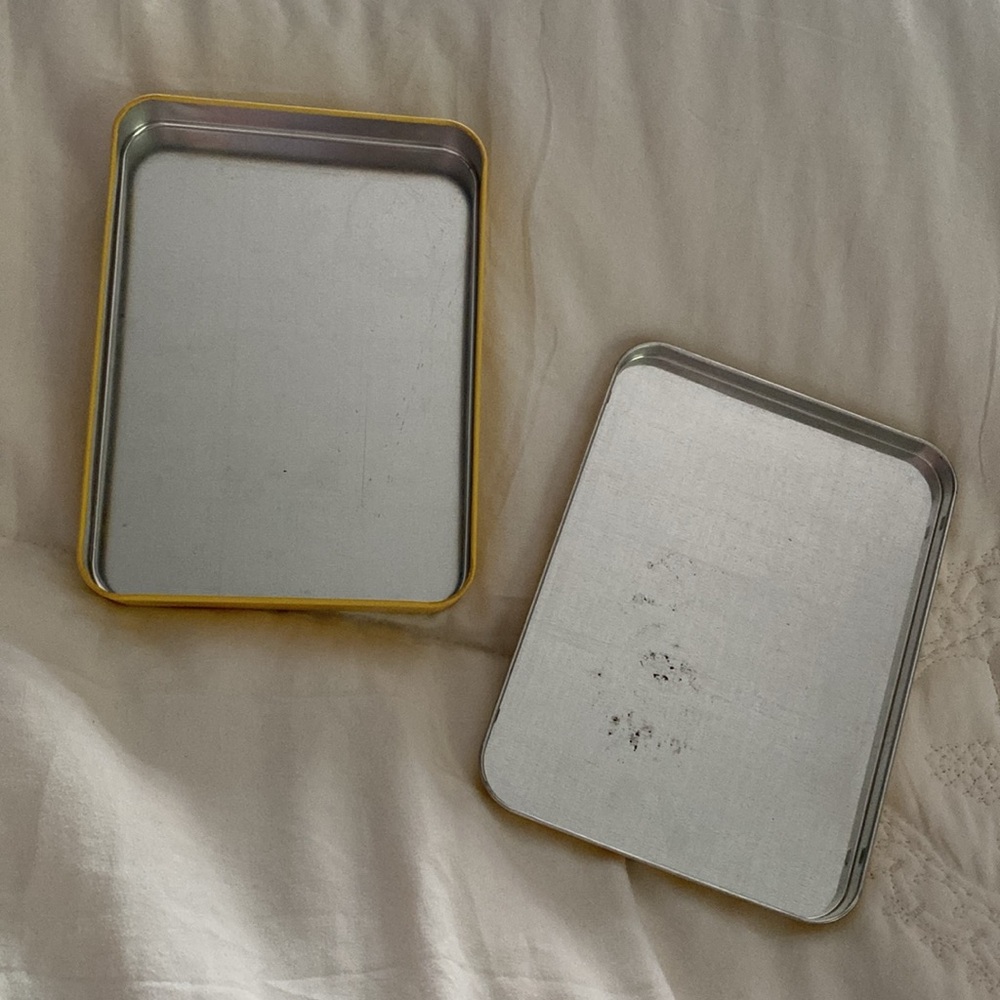 Free with purchase of any paid item. Burt’s Bees yellow tin with 🐝 bee. - Picture 4 of 13